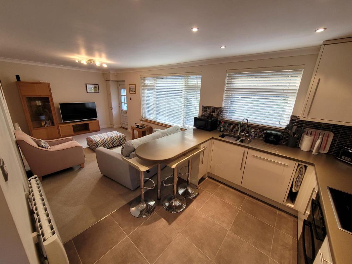 The Mumbles - Bungalow - 2 Bedrooms - Pet Friendly 스완지 외부 사진